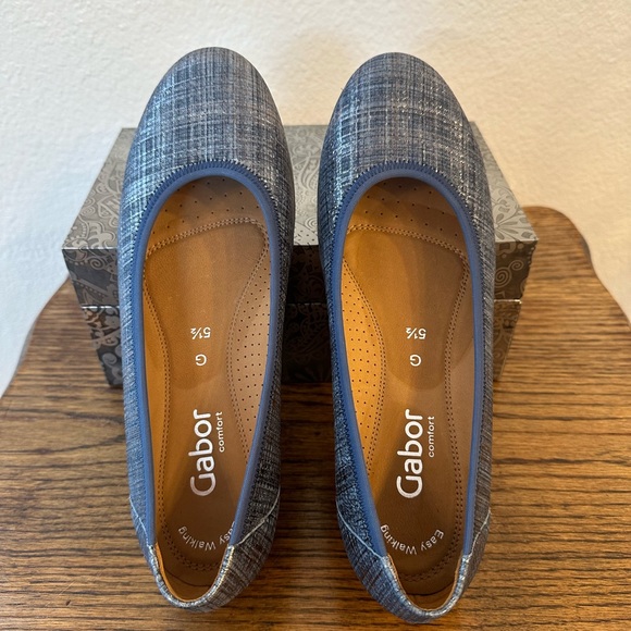Gabor Blue and Silver Plaid Ballet Flats Size 5.5 EUC - Picture 11 of 12